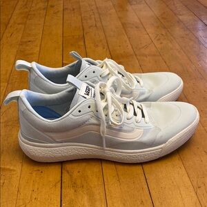 Vans Women’s MTE UltraRange EXO Sneaker Light Aqua
